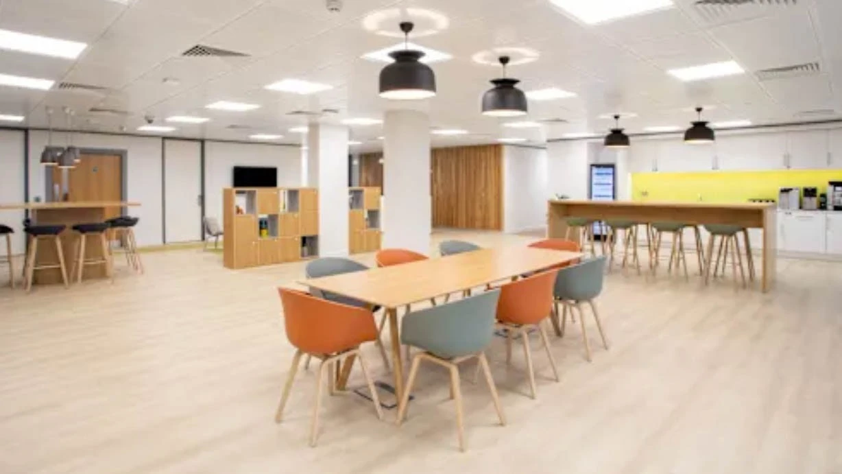 REGUS_CALIFORNIA_LOS ANGELES_PLAYHOUSE PLAZA-1.jpg